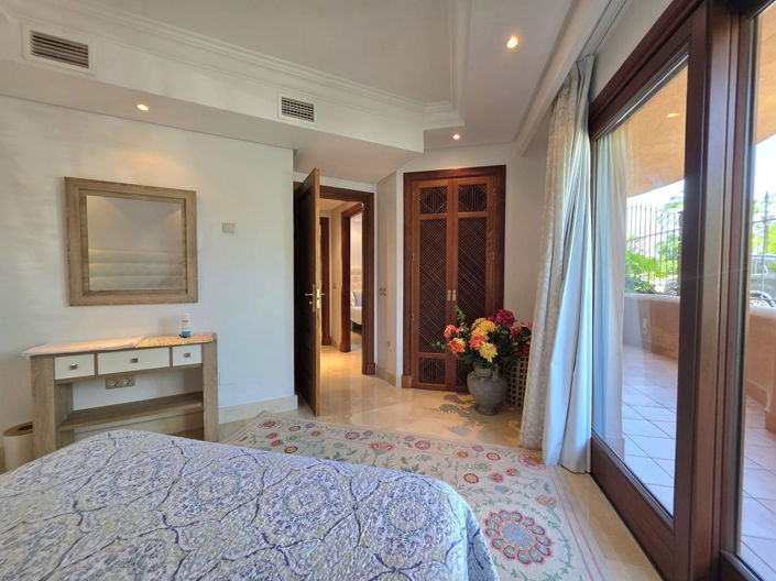 Image No.13-3 Bed Property for sale