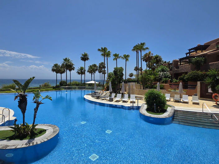 Image No.18-3 Bed Property for sale