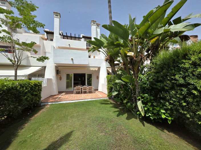 Image No.29-3 Bed Property for sale