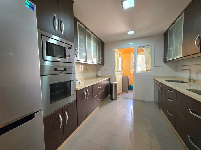 Image No.10-3 Bed Property for sale