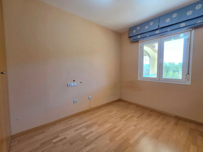 Image No.21-3 Bed Property for sale