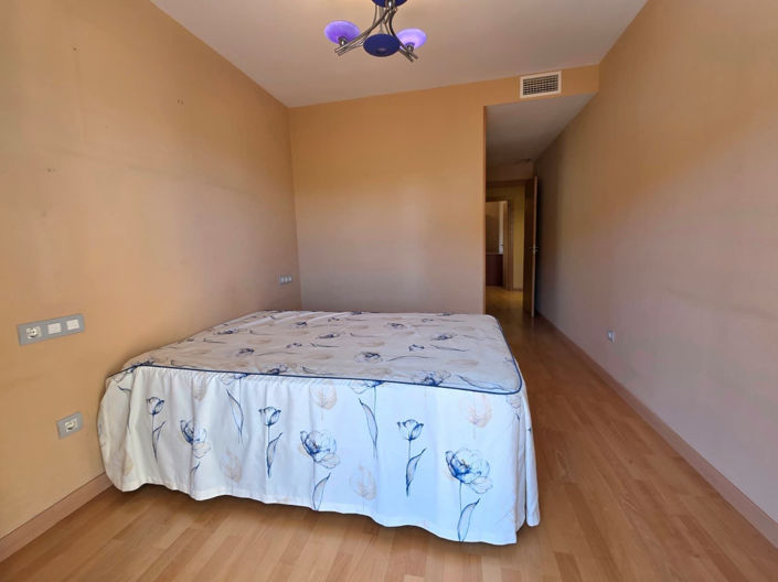 Image No.25-3 Bed Property for sale