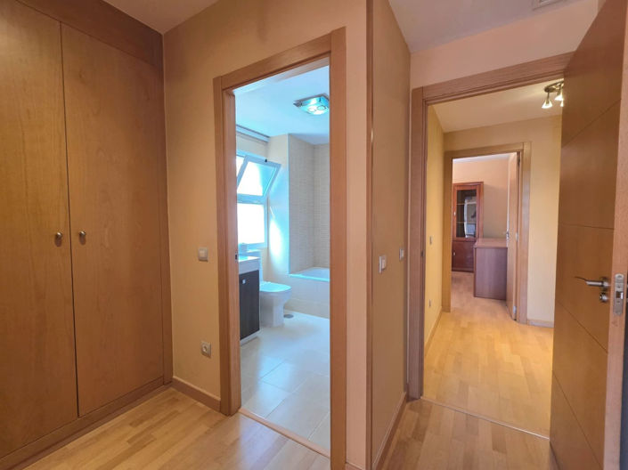 Image No.26-3 Bed Property for sale