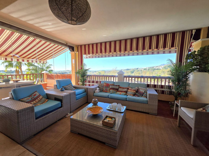 Image No.17-2 Bed Property for sale