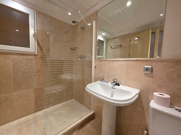 Image No.19-Propriété de 2 chambres à vendre