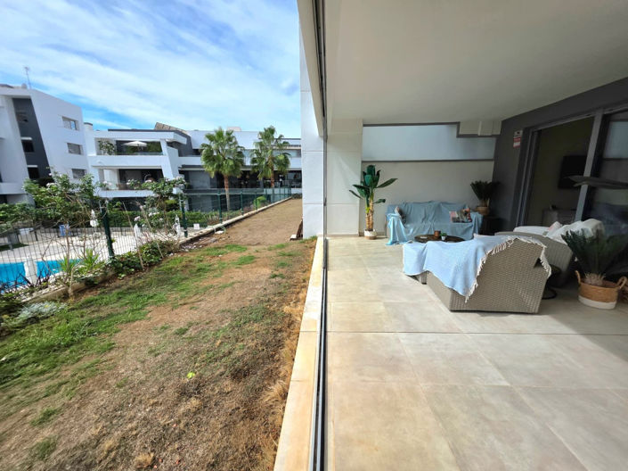 Image No.12-2 Bed Property for sale