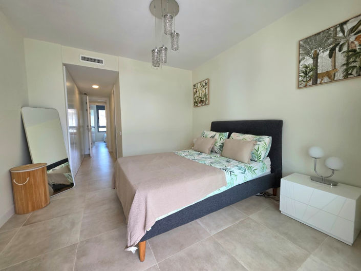 Image No.15-2 Bed Property for sale