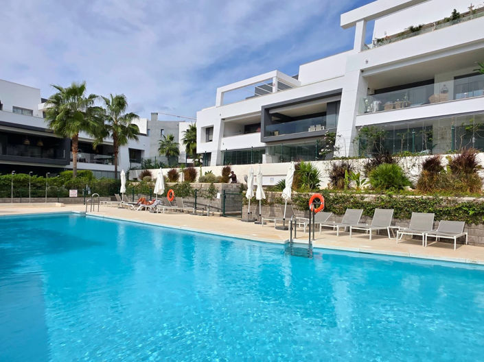 Image No.2-2 Bed Property for sale