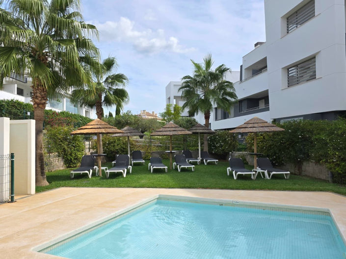 Image No.25-2 Bed Property for sale
