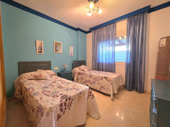 Image No.17-2 Bed Property for sale