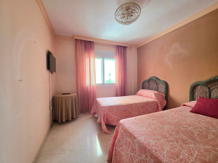 Image No.21-2 Bed Property for sale