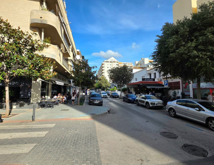 Image No.28-2 Bed Property for sale