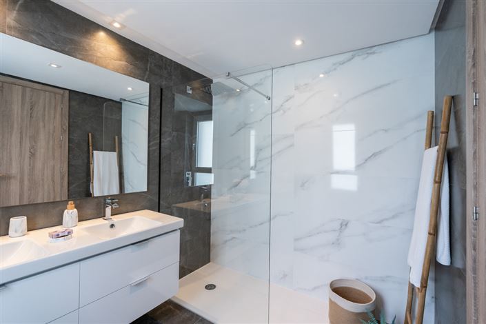 Image No.24-2 Bed Apartment for sale