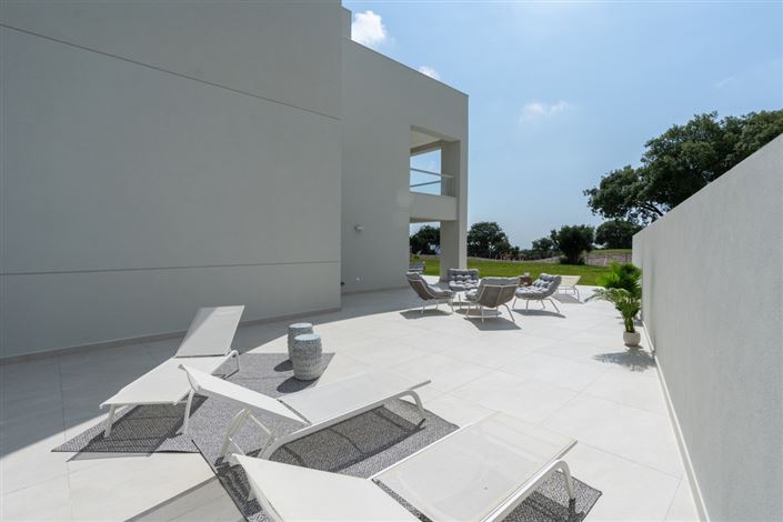 Image No.29-2 Bed Apartment for sale