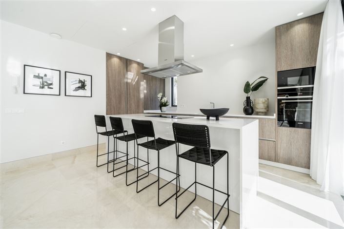 Image No.9-4 Bed Villa / Detached for sale