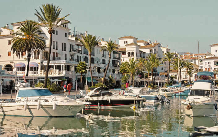 Image No.10-4 Bed Villa / Detached for sale