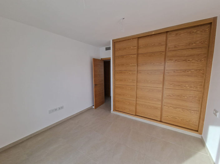 Image No.15-4 Bed Villa / Detached for sale