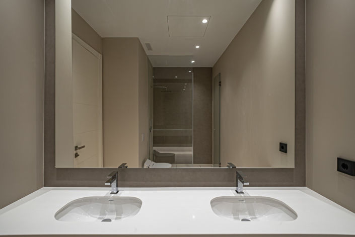 Image No.20-4 Bed House for sale