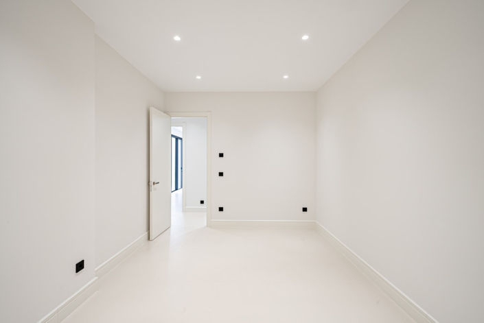 Image No.24-4 Bed House for sale