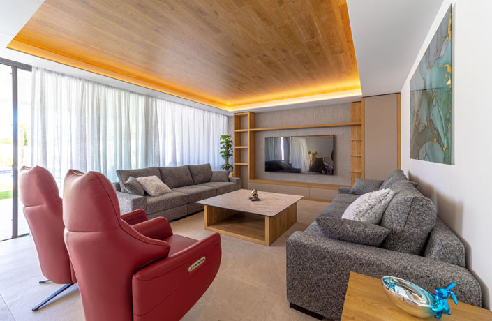 Image No.4-5 Bed House for sale
