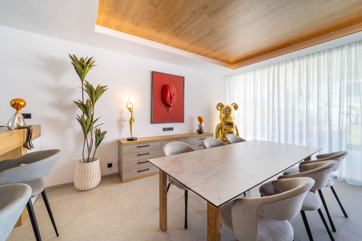 Image No.5-5 Bed House for sale