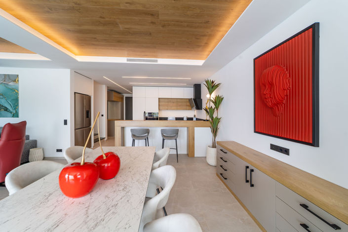 Image No.7-5 Bed House for sale