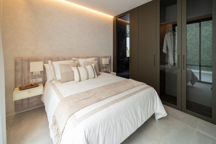 Image No.14-6 Bed House for sale