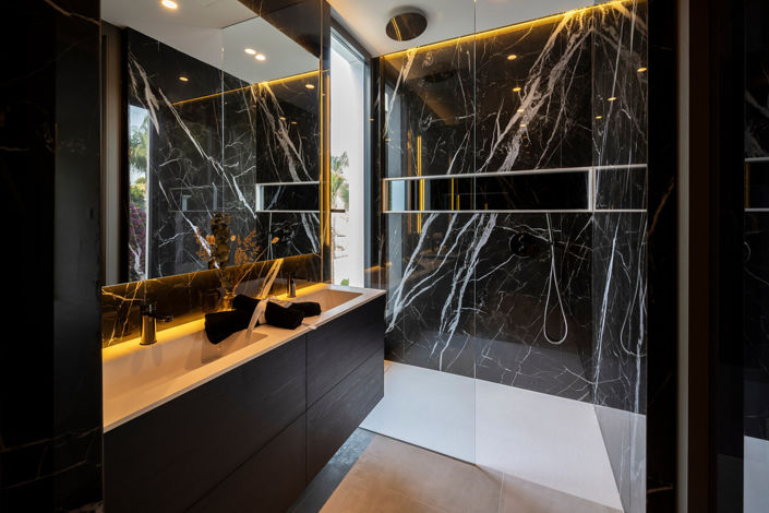 Image No.27-6 Bed House for sale