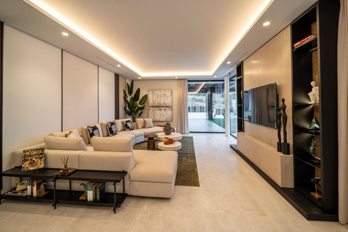 Image No.37-6 Bed House for sale