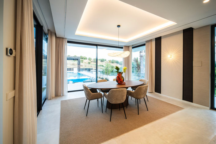 Image No.45-6 Bed House for sale