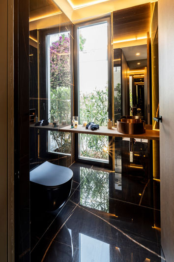 Image No.46-6 Bed House for sale