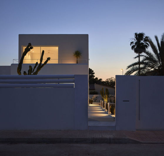 Image No.10-3 Bed House for sale