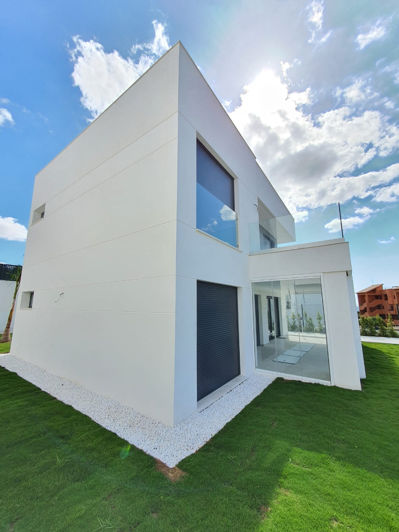 Image No.24-4 Bed House for sale