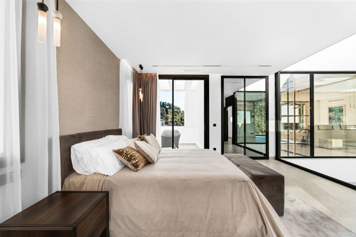 Image No.12-6 Bed House for sale