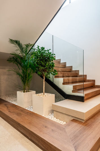 Image No.7-6 Bed House for sale