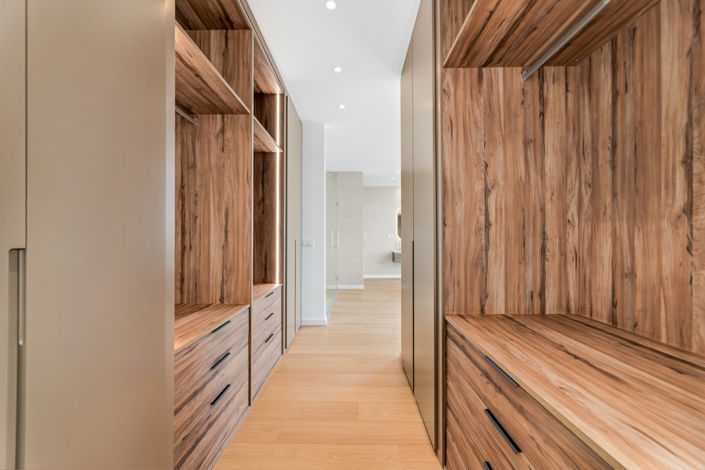 Image No.10-6 Bed House for sale