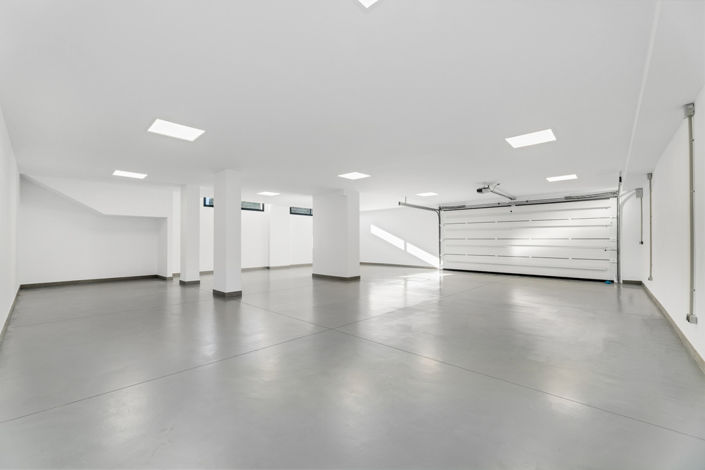 Image No.12-6 Bed House for sale