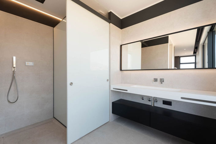 Image No.54-4 Bed House for sale