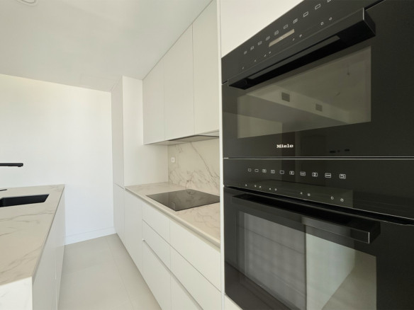 Image No.12-2 Bed Apartment for sale