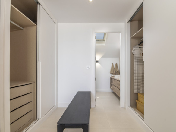 Image No.21-2 Bed Apartment for sale
