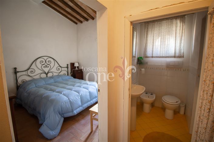 Image No.18-4 Bed House for sale