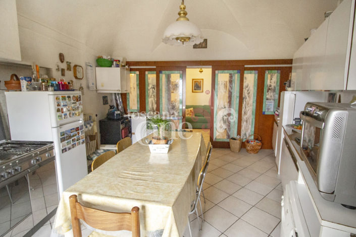 Image No.20-4 Bed Apartment for sale