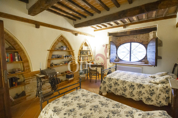 Image No.14-2 Bed House for sale