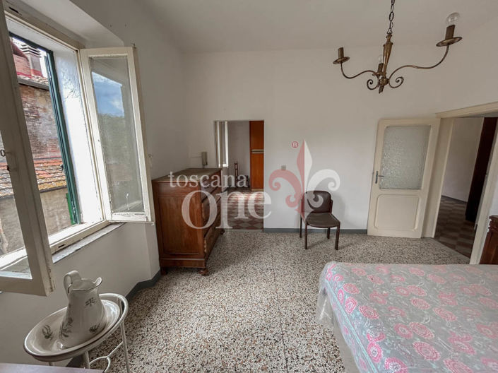 Image No.8-2 Bed House for sale