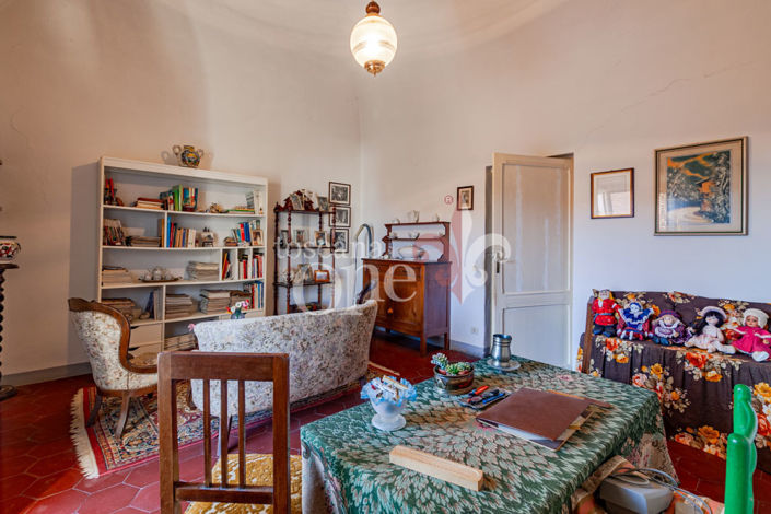 Image No.11-4 Bed House for sale