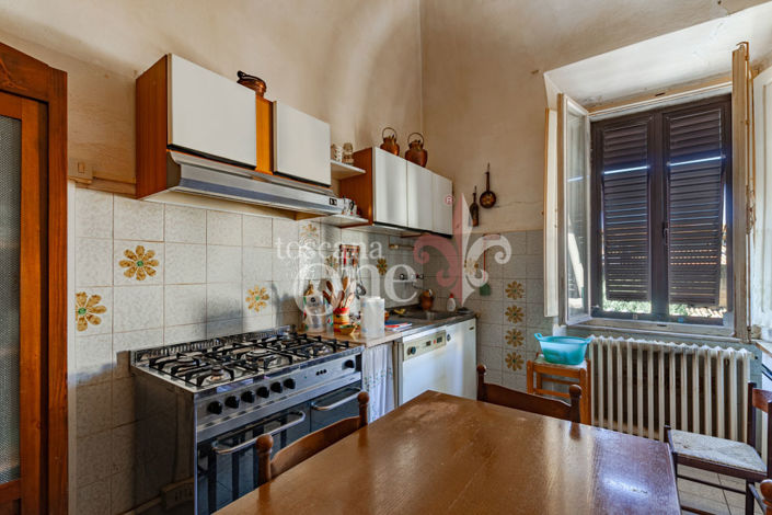 Image No.13-4 Bed House for sale