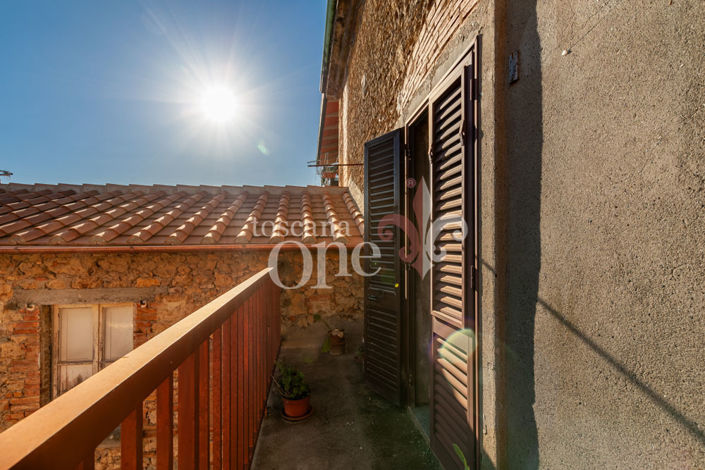 Image No.2-Maison de 4 chambres à vendre à Pomarance