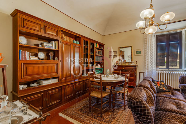 Image No.7-4 Bed House for sale