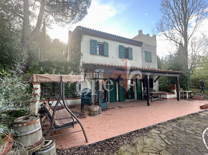 Image No.1-4 Bed House for sale