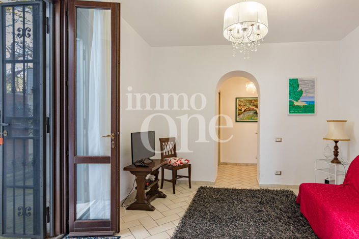 Image No.11-3 Bed House for sale